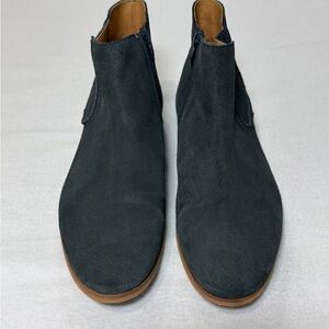 Men's Navy Blue Suede Chukka Boots